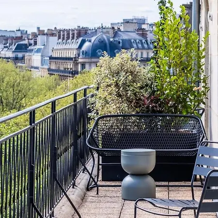 Haussman Palace Париж